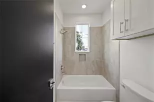124 E 32nd St, Houston, TX 77018 - Photo 21