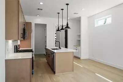 124 E 32nd Street, Houston, TX 77018 - Photo 5