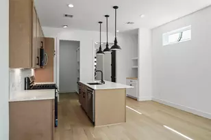 124 E 32nd St, Houston, TX 77018 - Photo 5
