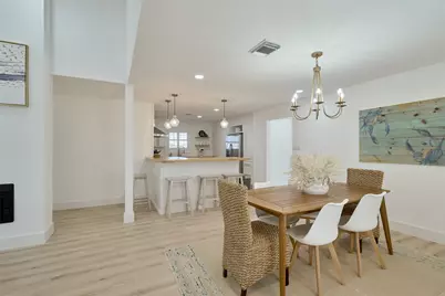 7117 Delesandri Drive, Hitchcock, TX 77563 - Photo 9