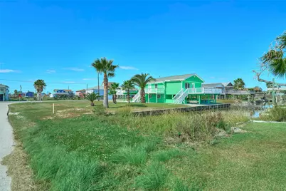 7117 Delesandri Drive, Hitchcock, TX 77563 - Photo 43
