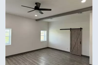 8417 Los Robles Avenue, Alvin, TX 77511 - Photo 43