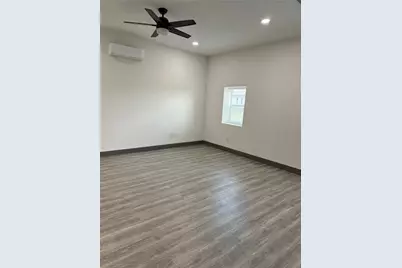 8417 Los Robles Avenue, Alvin, TX 77511 - Photo 29