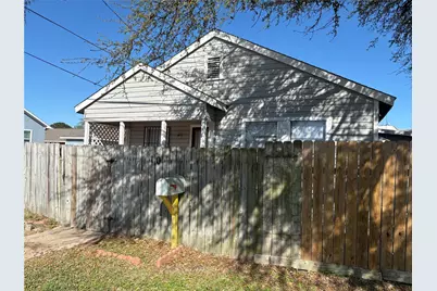 10 7th Street N, Texas City, TX 77590 - Photo 3