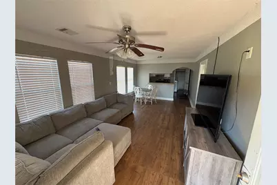 10 7th Street N, Texas City, TX 77590 - Photo 9