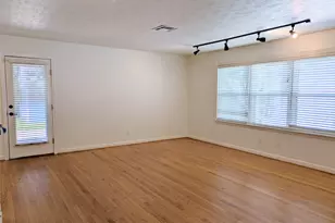 4514 Benning Dr, Houston, TX 77035 - Photo 9