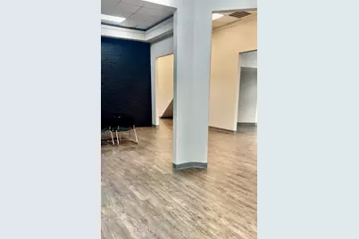 10902 Kingspoint Road, Houston, TX 77075 - Photo 7