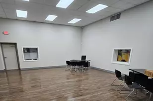 10902 Kingspoint Rd, Houston, TX 77075 - Photo 13