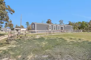 622 Lake Shore Dr, Trinity, TX 75862 - Photo 1