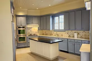 1 Pine Briar Cir, Houston, TX 77056 - Photo 11