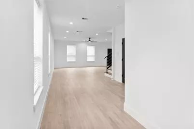 8136 Chateau Street, Houston, TX 77028 - Photo 9