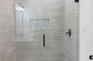 8136 Chateau St, Houston, TX 77028 - Photo 23