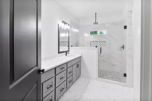 8136 Chateau St, Houston, TX 77028 - Photo 11