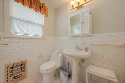 1558 1/2 Castle Court, Houston, TX 77006 - Photo 15