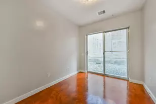 2716 Chenevert St, Houston, TX 77004 - Photo 17