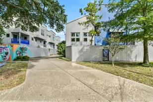 2716 Chenevert St, Houston, TX 77004 - Photo 27