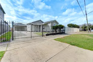 7306 Avenue J, Houston, TX 77011 - Photo 1