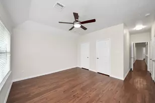 819 Sun Prairie Dr Dr, Houston, TX 77090 - Photo 9