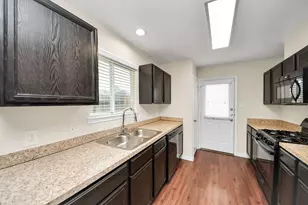 819 Sun Prairie Dr Dr, Houston, TX 77090 - Photo 7