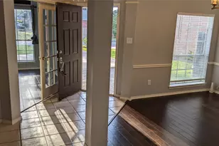 3519 Deerbrook Ct, Pearland, TX 77584 - Photo 3