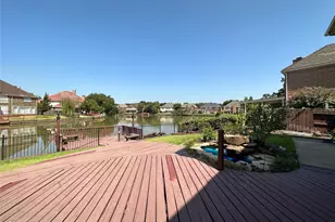 1103 Gloria Ct, Sugar Land, TX 77478 - Photo 19