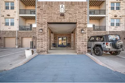 6804 Westview Drive #1402, Houston, TX 77055 - Photo 7
