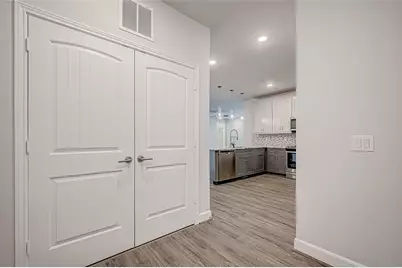 6804 Westview Drive #1402, Houston, TX 77055 - Photo 15