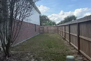 12522 Berry Laurel Ln, Houston, TX 77014 - Photo 7