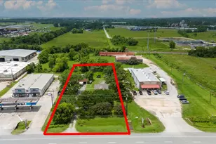 700 Hwy 146, Dayton, TX 77535 - Photo 1