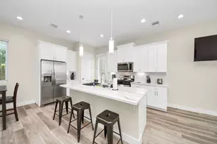 5935 Beall St, Houston, TX 77091 - Photo 9