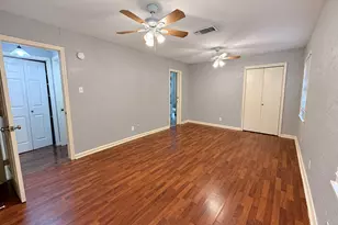 2604 S Houston Dr, La Marque, TX 77568 - Photo 11