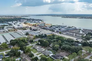 502 Wildwood Dr, Seabrook, TX 77586 - Photo 47