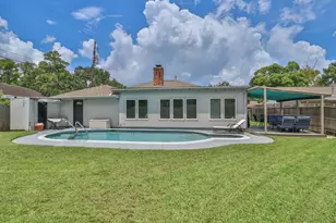 502 Wildwood Dr, Seabrook, TX 77586 - Photo 29