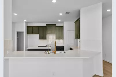 7739 Topaz Ridge Drive, Angleton, TX 77515 - Photo 3