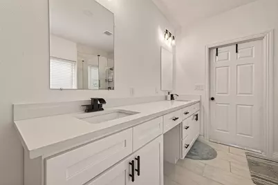 4423 Parkwater Cove Court SE, Sugar Land, TX 77479 - Photo 37