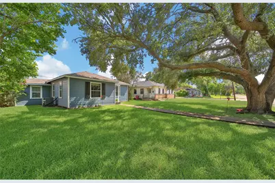 1606 W 8th Street, Freeport, TX 77541 - Photo 3