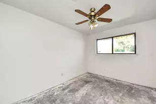 5710 Saxon Dr, Houston, TX 77092 - Photo 15