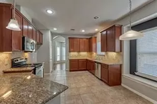 10022 Elkwood Glen Ln, Tomball, TX 77375 - Photo 11