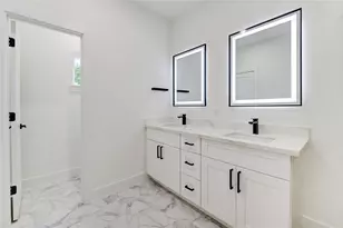 6710 Kassarine Pass, Houston, TX 77033 - Photo 15