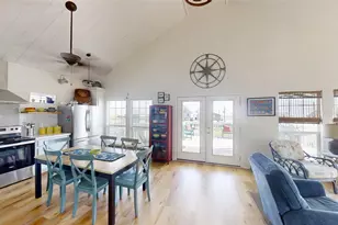 13227 Jolly Roger Dr, Freeport, TX 77541 - Photo 11