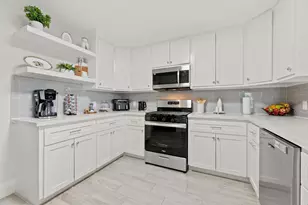 1207 N Lady Fern Ln, Houston, TX 77073 - Photo 9