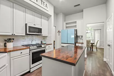 3 S Misty Canyon Place, The Woodlands, TX 77385 - Photo 13