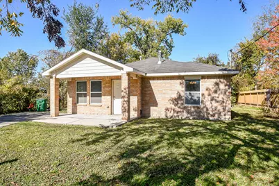 894 N Victory Drive, Houston, TX 77088 - Photo 1