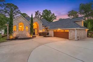 9 Claridge Ct, Conroe, TX 77304 - Photo 1