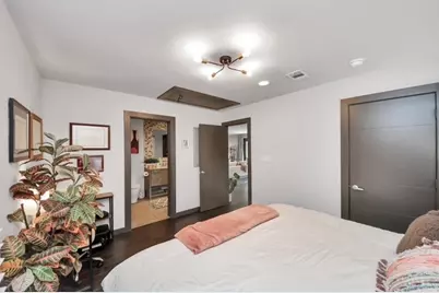 1410 Hyde Park Boulevard #203, Houston, TX 77006 - Photo 13