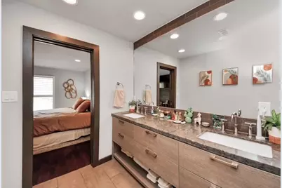 1410 Hyde Park Boulevard #203, Houston, TX 77006 - Photo 5