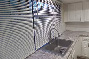 14611 Leacrest Dr, Houston, TX 77049 - Photo 13