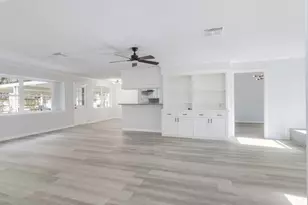 3820 Evergreen Dr, Dickinson, TX 77539 - Photo 7