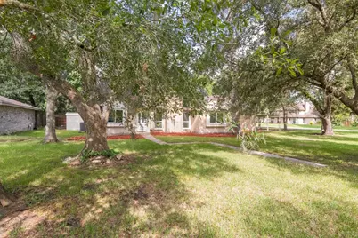 3820 Evergreen Drive, Dickinson, TX 77539 - Photo 3