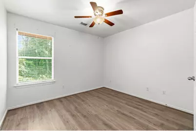 149 E Summerhaze Circle, The Woodlands, TX 77382 - Photo 15